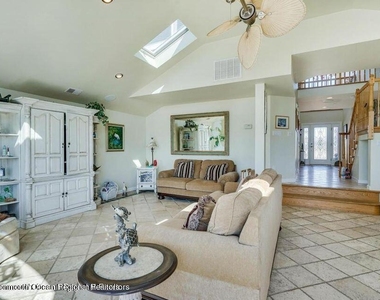 2023 Bay Boulevard - Photo Thumbnail 9