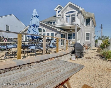 2023 Bay Boulevard - Photo Thumbnail 20