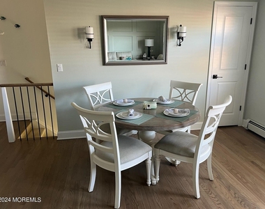 310 Maryland Avenue - Photo Thumbnail 4
