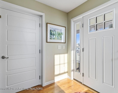 915 Sw Central Avenue - Photo Thumbnail 6