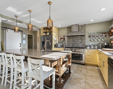 915 Sw Central Avenue - Photo Thumbnail 15