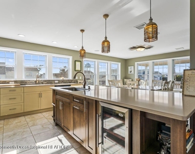 915 Sw Central Avenue - Photo Thumbnail 17