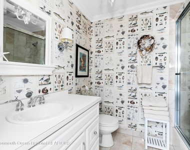 649 Main Avenue - Photo Thumbnail 25