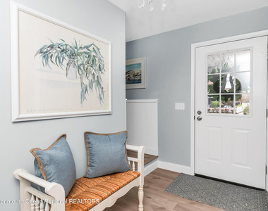 649 Main Avenue - Photo Thumbnail 2