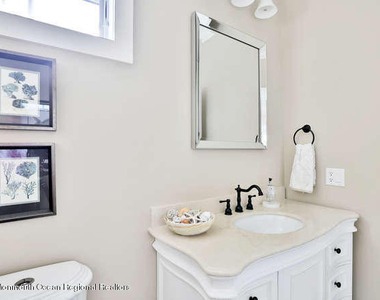 45 Strickland Street - Photo Thumbnail 7