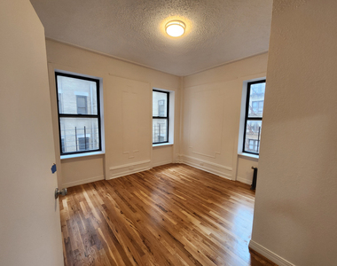 550 West 157th Street - Photo Thumbnail 2