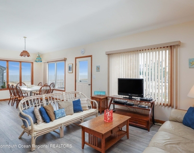 1 New Jersey Avenue - Photo Thumbnail 7