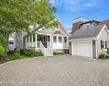 441 Main Avenue - Photo Thumbnail 2