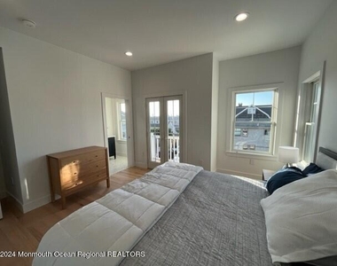 3632 Ocean Terrace - Photo Thumbnail 16