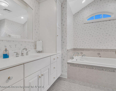 1405 4th Avenue - Photo Thumbnail 42