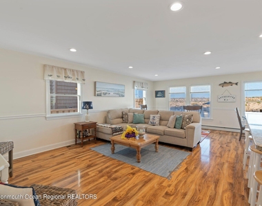 1404 Oceanfront - Photo Thumbnail 21
