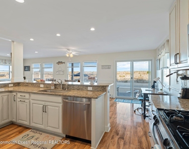 1404 Oceanfront - Photo Thumbnail 35
