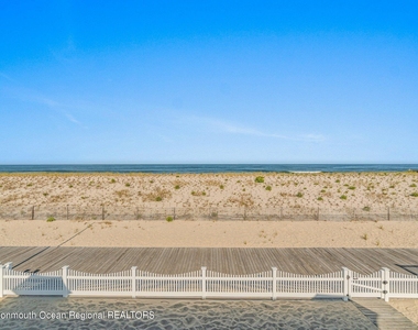 1404 Oceanfront - Photo Thumbnail 3