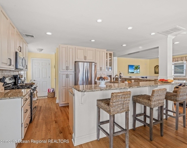 1404 Oceanfront - Photo Thumbnail 18