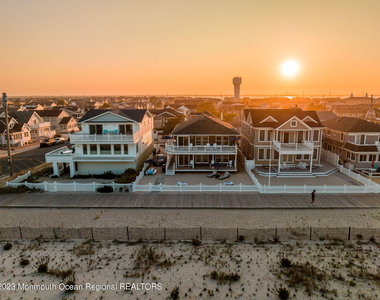 1404 Oceanfront - Photo Thumbnail 2