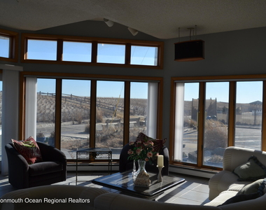 106 Oceanfront - Photo Thumbnail 21