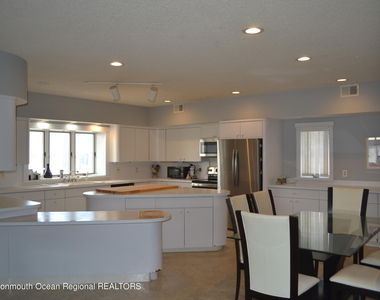 106 Oceanfront - Photo Thumbnail 5