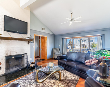 23 Harborside Drive W - Photo Thumbnail 14