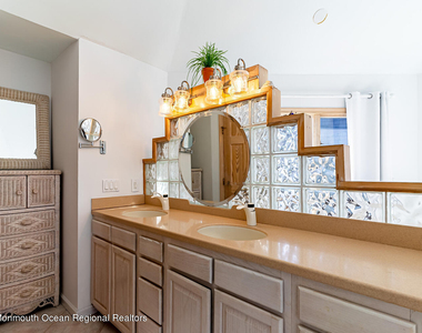 23 Harborside Drive W - Photo Thumbnail 23
