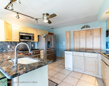 23 Harborside Drive W - Photo Thumbnail 10