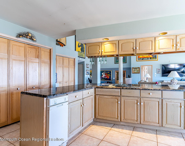 23 Harborside Drive W - Photo Thumbnail 12