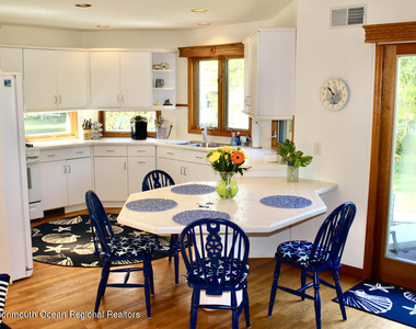 203 Stockton Boulevard - Photo Thumbnail 5