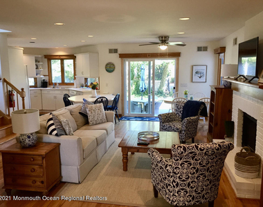 203 Stockton Boulevard - Photo Thumbnail 2