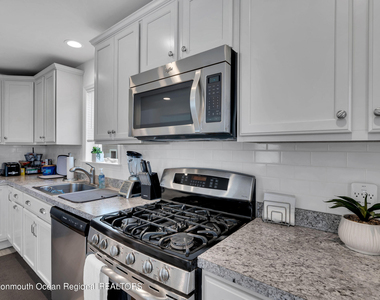 24 Virginia Avenue - Photo Thumbnail 16