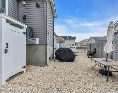 24 Virginia Avenue - Photo Thumbnail 30