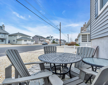 24 Virginia Avenue - Photo Thumbnail 4