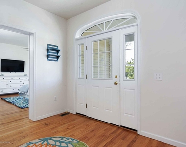 111 York Avenue - Photo Thumbnail 6