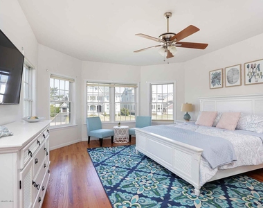 111 York Avenue - Photo Thumbnail 19