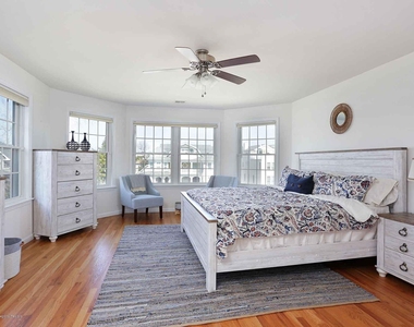 111 York Avenue - Photo Thumbnail 25