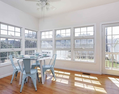 111 York Avenue - Photo Thumbnail 14