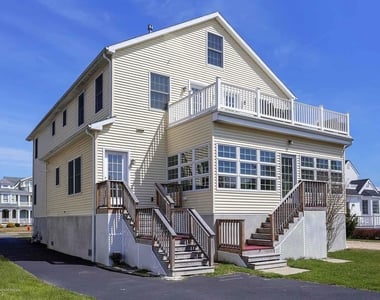 111 York Avenue - Photo Thumbnail 21