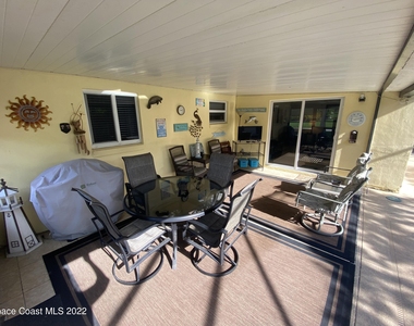 8800 Sea Shell Lane - Photo Thumbnail 15