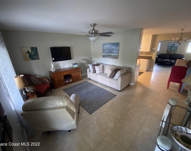 8800 Sea Shell Lane - Photo Thumbnail 7