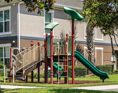 1001 Cascade Circle - Photo Thumbnail 11