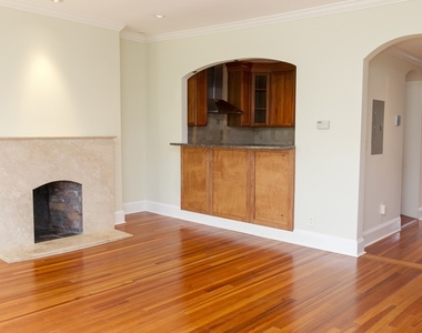 319 Marlborough St - Photo Thumbnail 10