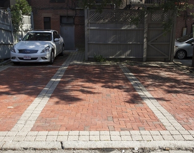 319 Marlborough St - Photo Thumbnail 21