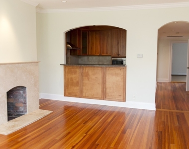 319 Marlborough St - Photo Thumbnail 5