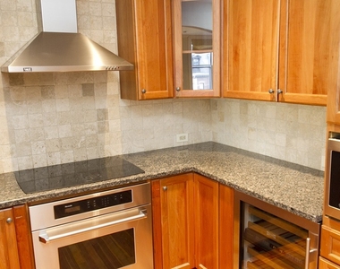 319 Marlborough St - Photo Thumbnail 3