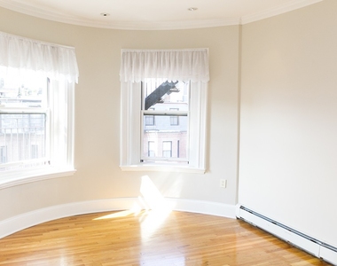 319 Marlborough St - Photo Thumbnail 17