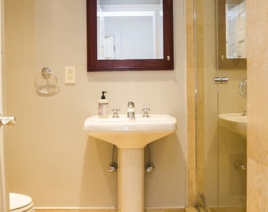 319 Marlborough St - Photo Thumbnail 20