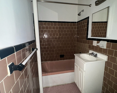 445 W 48th St - Photo Thumbnail 15