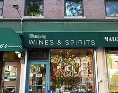 445 W 48th St - Photo Thumbnail 2