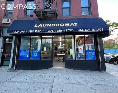 445 W 48th St - Photo Thumbnail 1