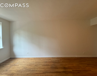 445 W 48th St - Photo Thumbnail 11