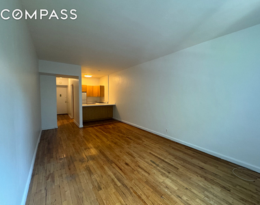 445 W 48th St - Photo Thumbnail 13
