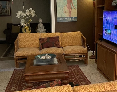 180 Glenwood Avenue - Photo Thumbnail 10